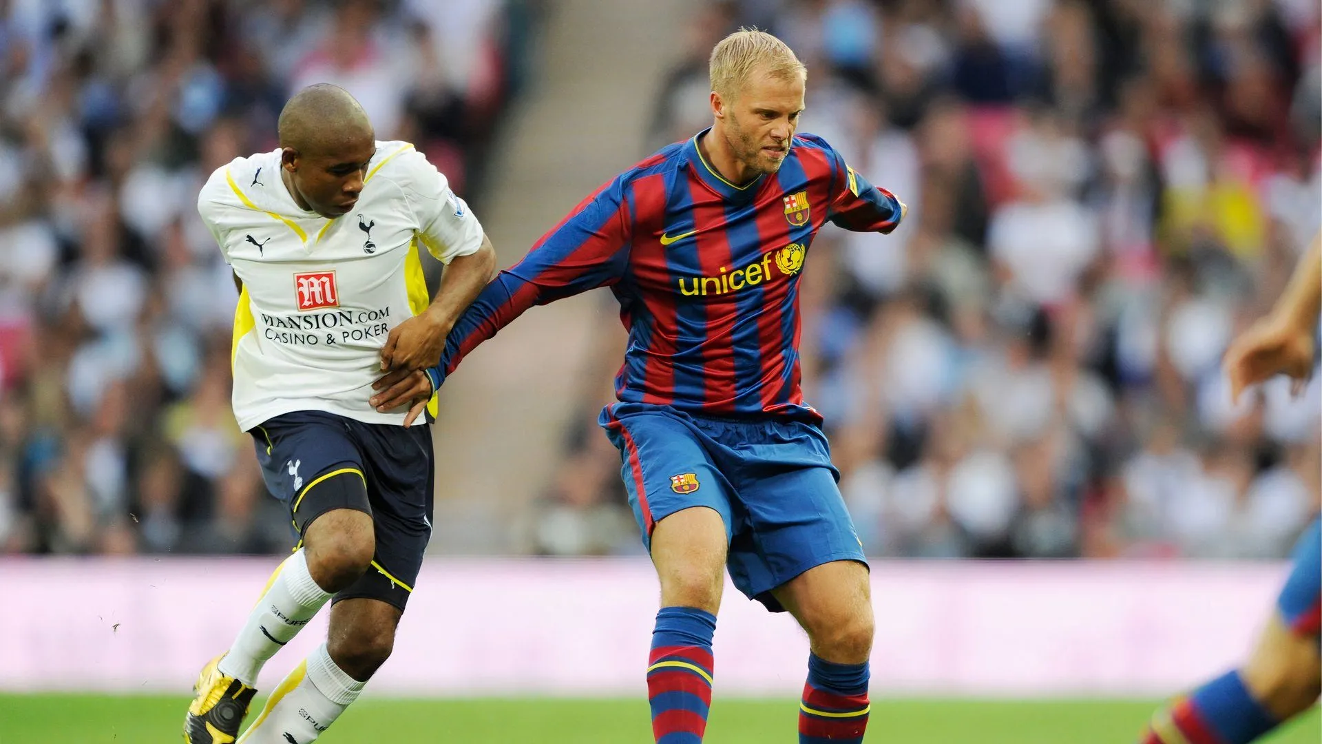 Eidur Gudjohnsen trong màu áo Barcelona