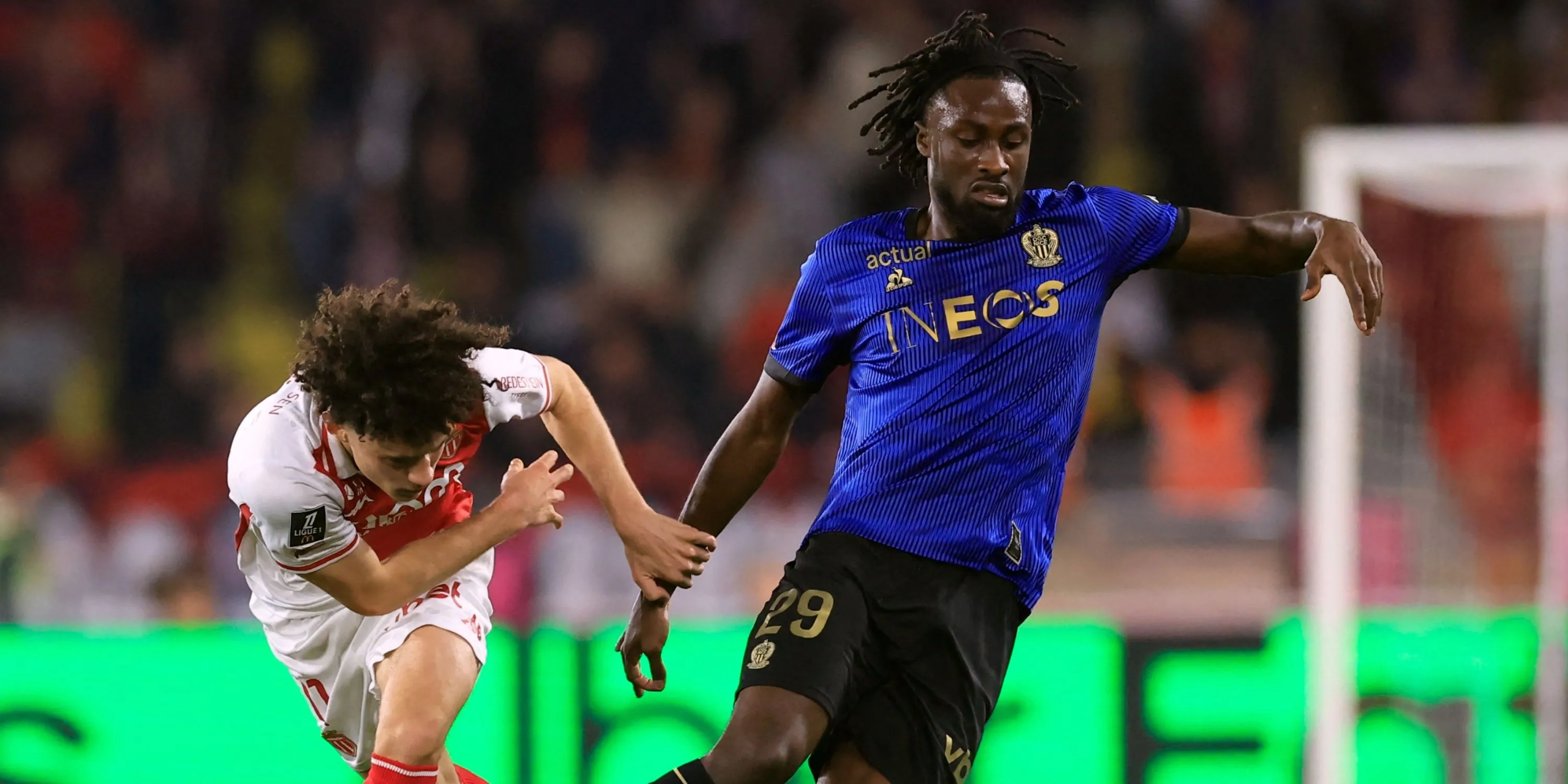 Evann Guessand trong màu áo OGC Nice tại Ligue 1, mục tiêu chuyển nhượng của Tottenham