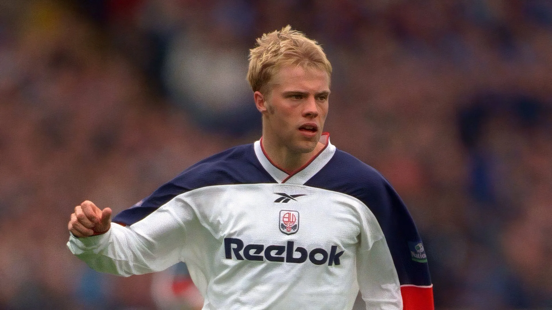Huyền thoại Eidur Gudjohnsen trong màu áo Bolton Wanderers thời đỉnh cao sự nghiệp.