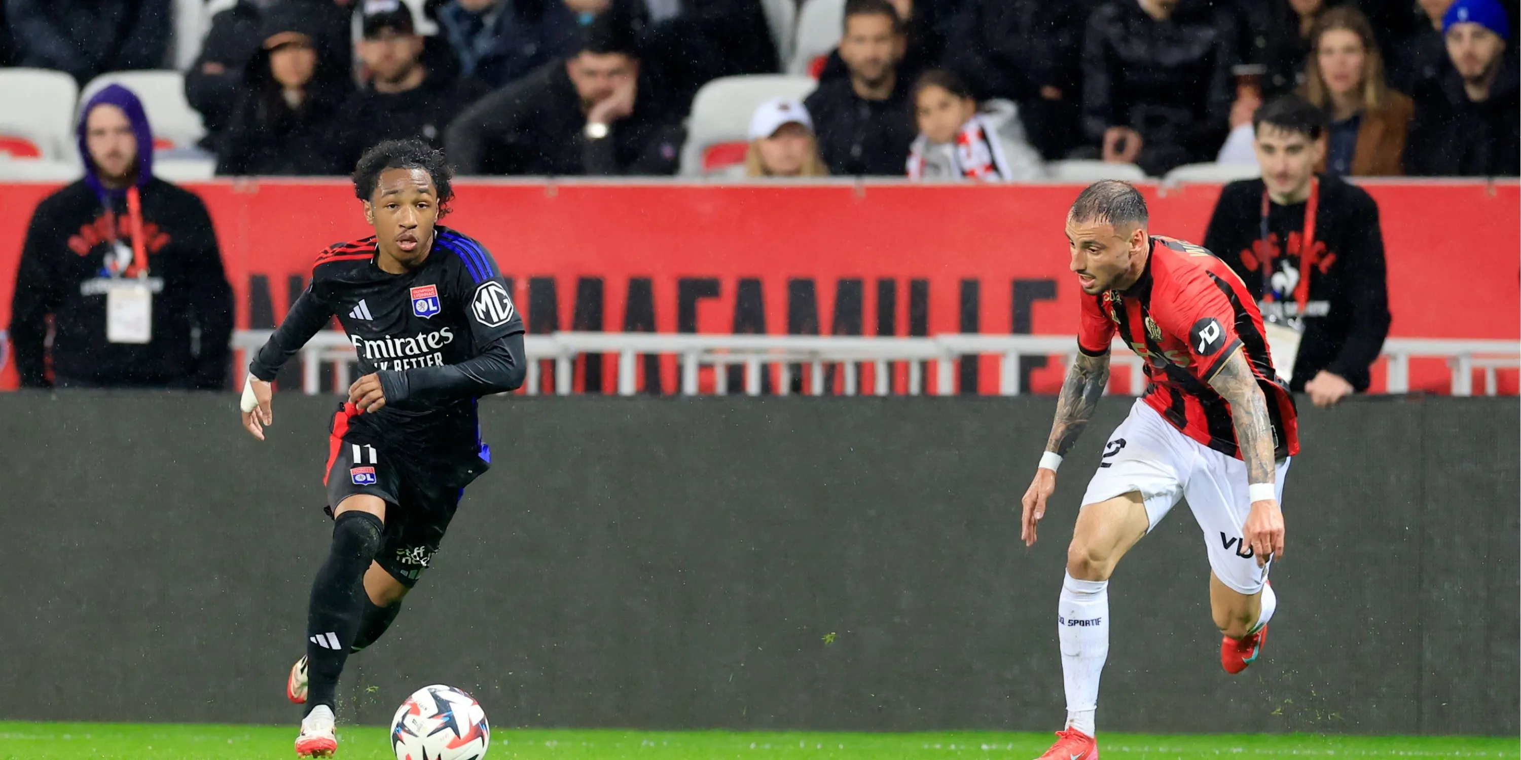 Malick Fofana trong màu áo Lyon