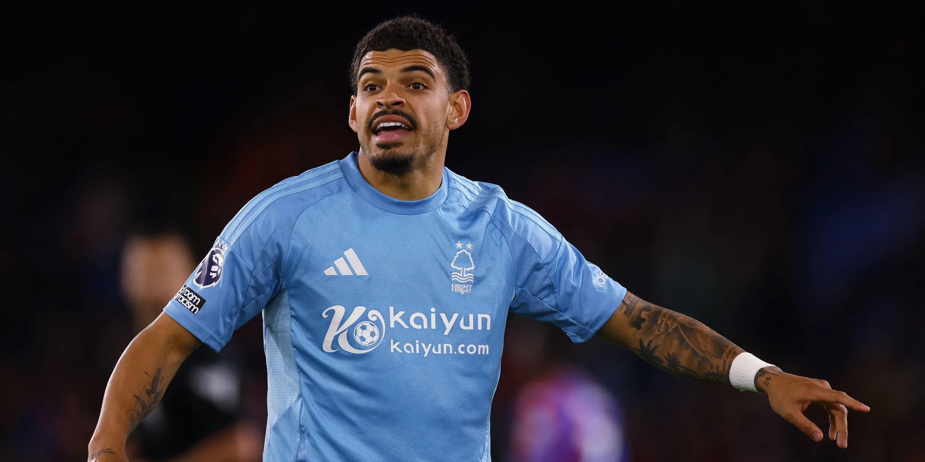 Morgan Gibbs-White của Nottingham Forest trong một trận đấu Premier League