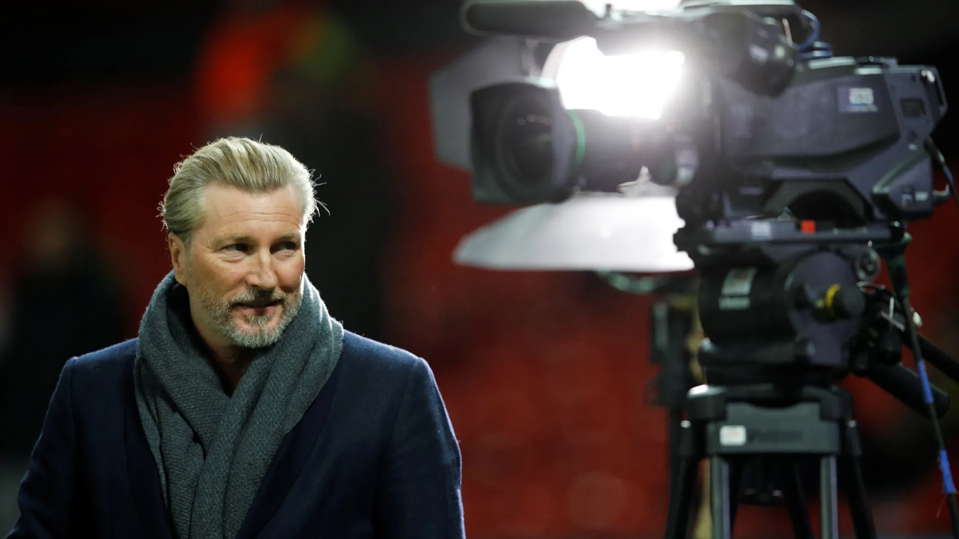 Robbie Savage trong vai trò huấn luyện viên