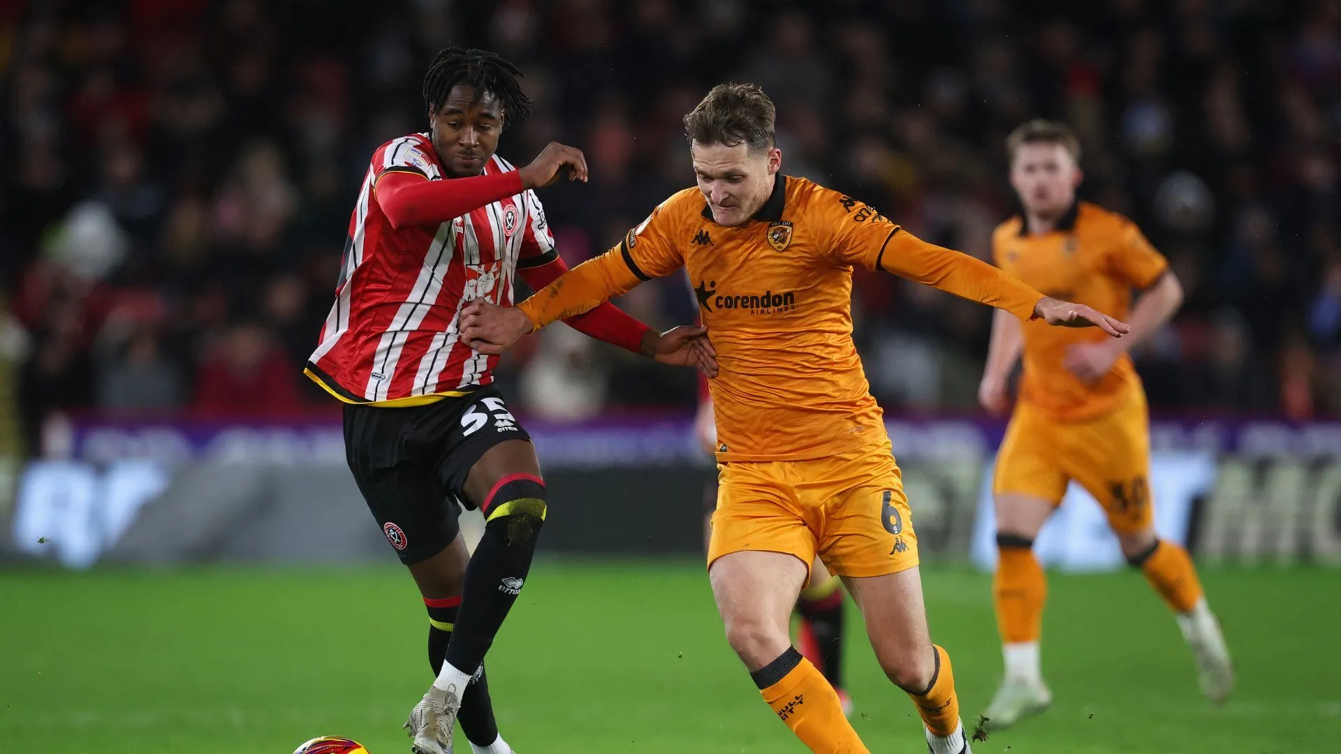 Sean McLoughlin của Hull City trong trận gặp Sheffield United