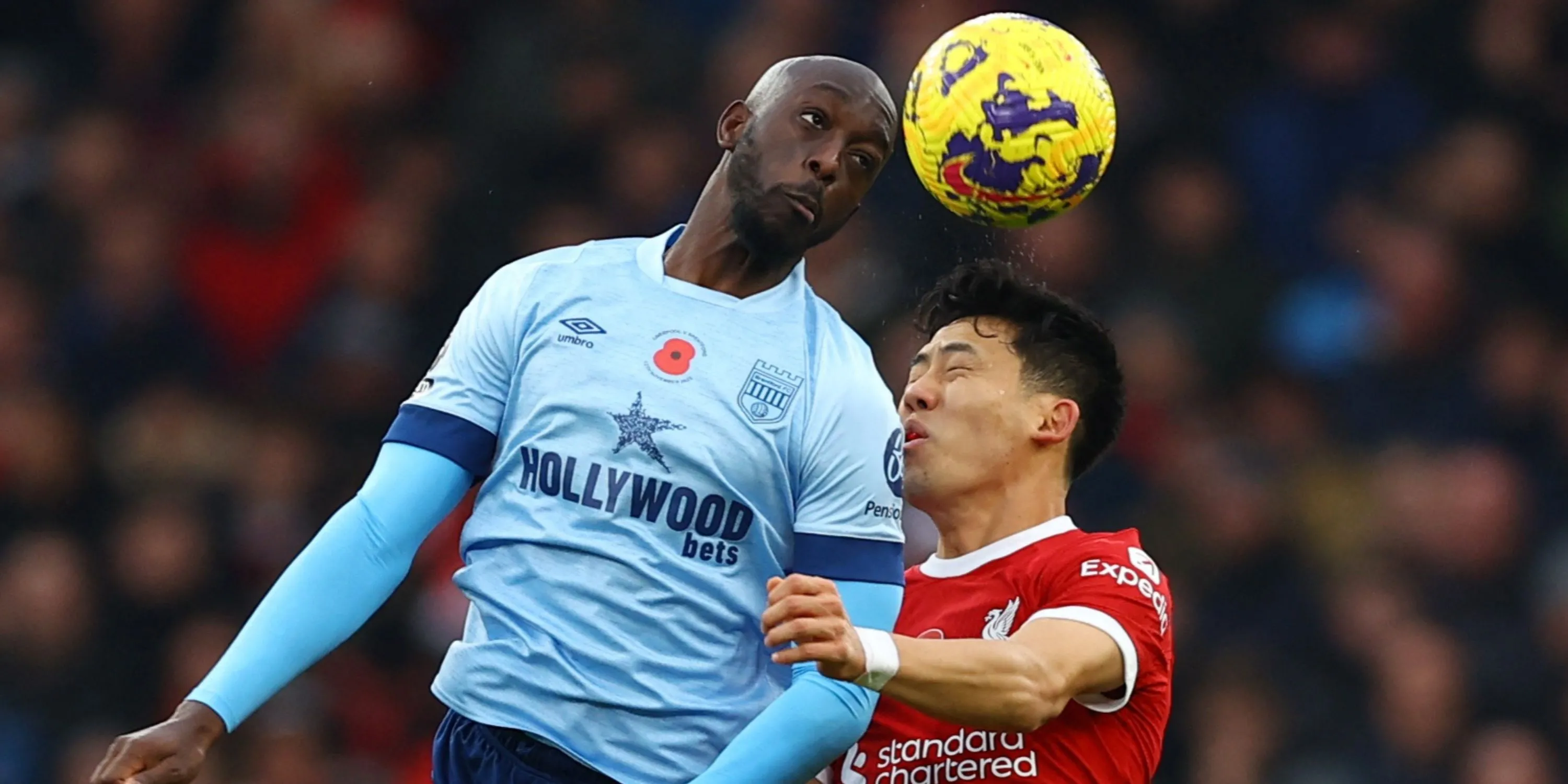 Tiền đạo Yoane Wissa của Brentford thi đấu tại Premier League