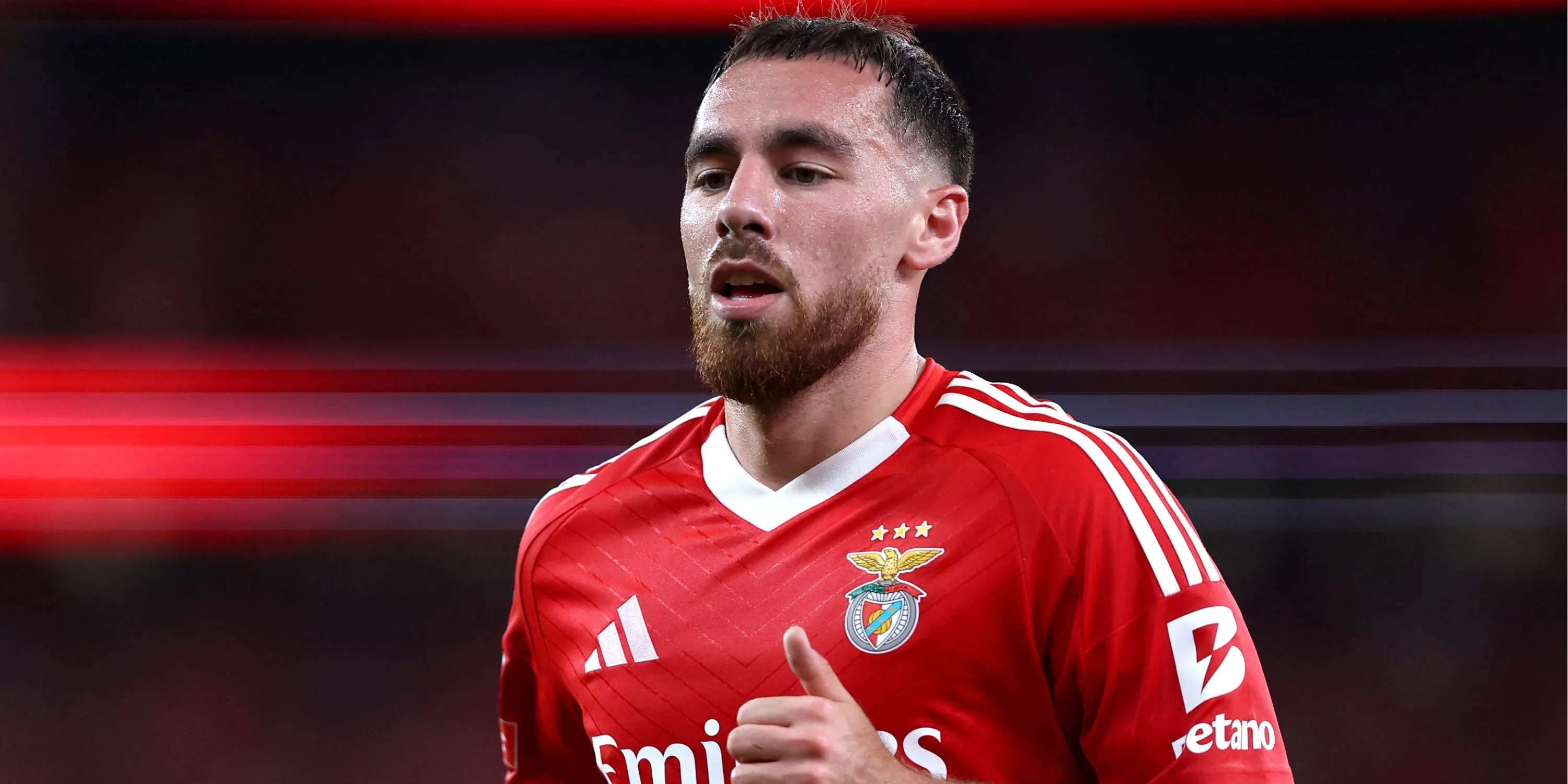Tiền vệ Orkun Kokcu trong màu áo câu lạc bộ Benfica