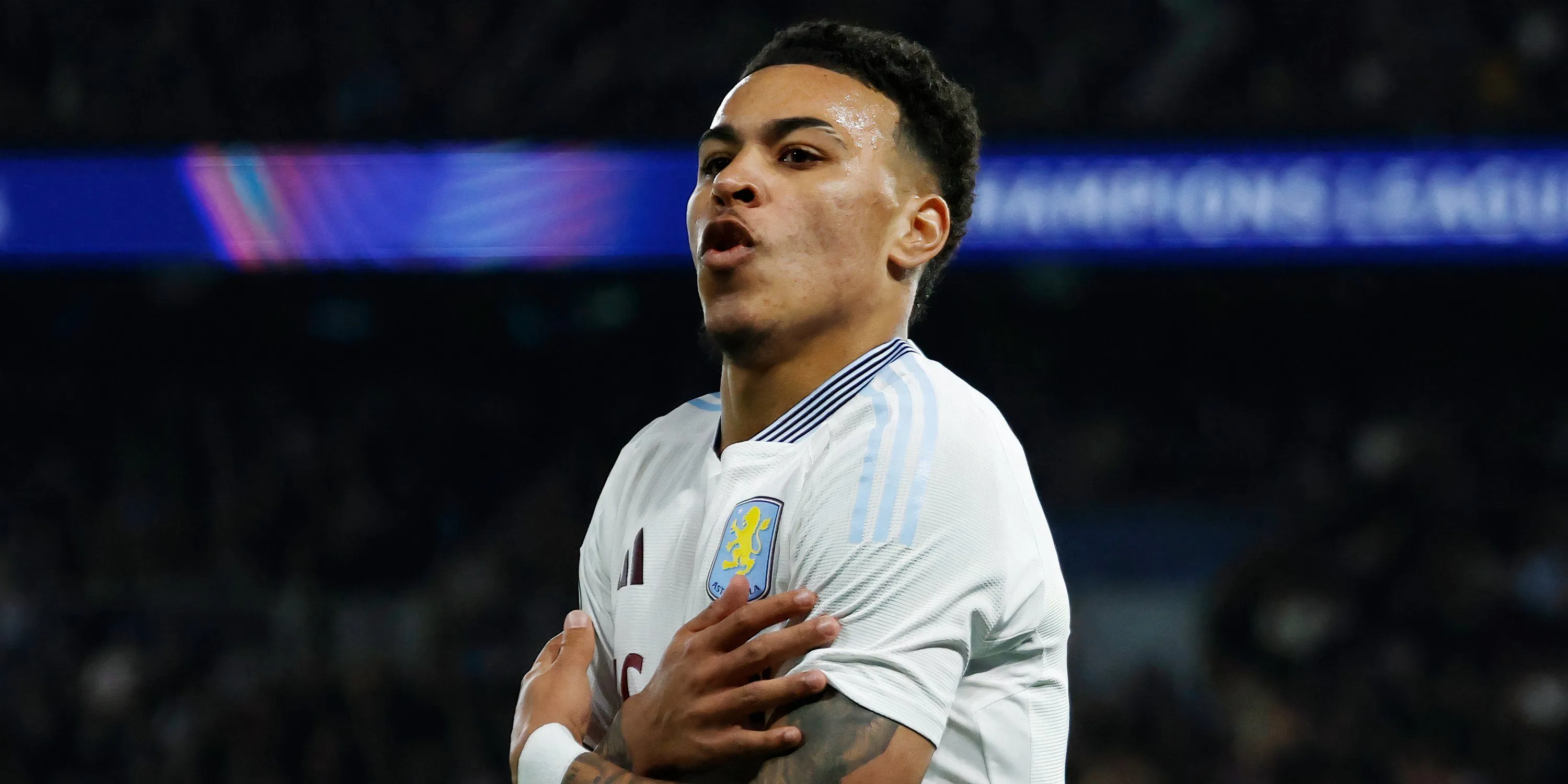Tiền vệ tấn công Morgan Rogers của Aston Villa, mục tiêu chuyển nhượng tiềm năng của Chelsea