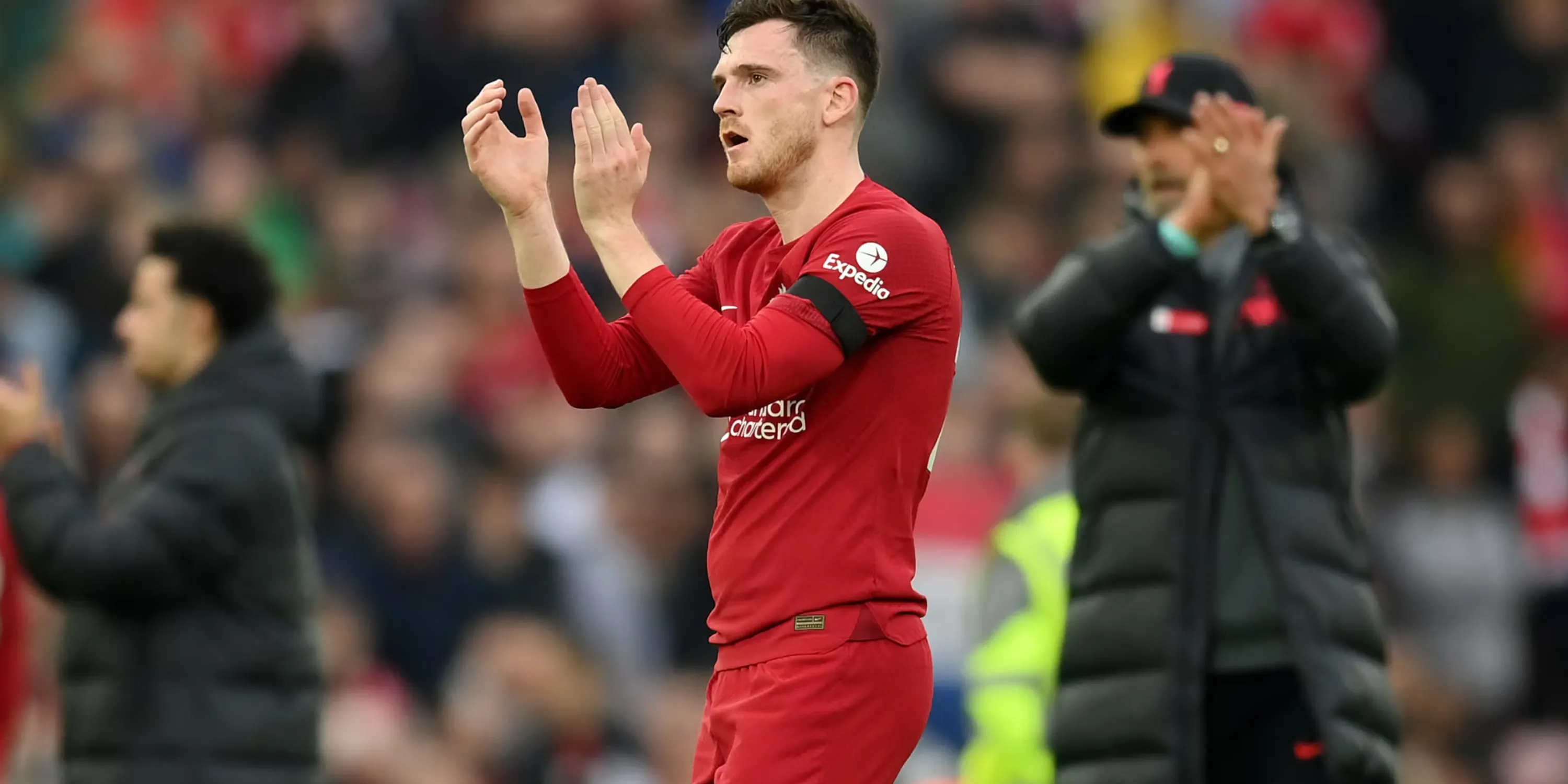 Hậu vệ trái Andy Robertson trong màu áo Liverpool