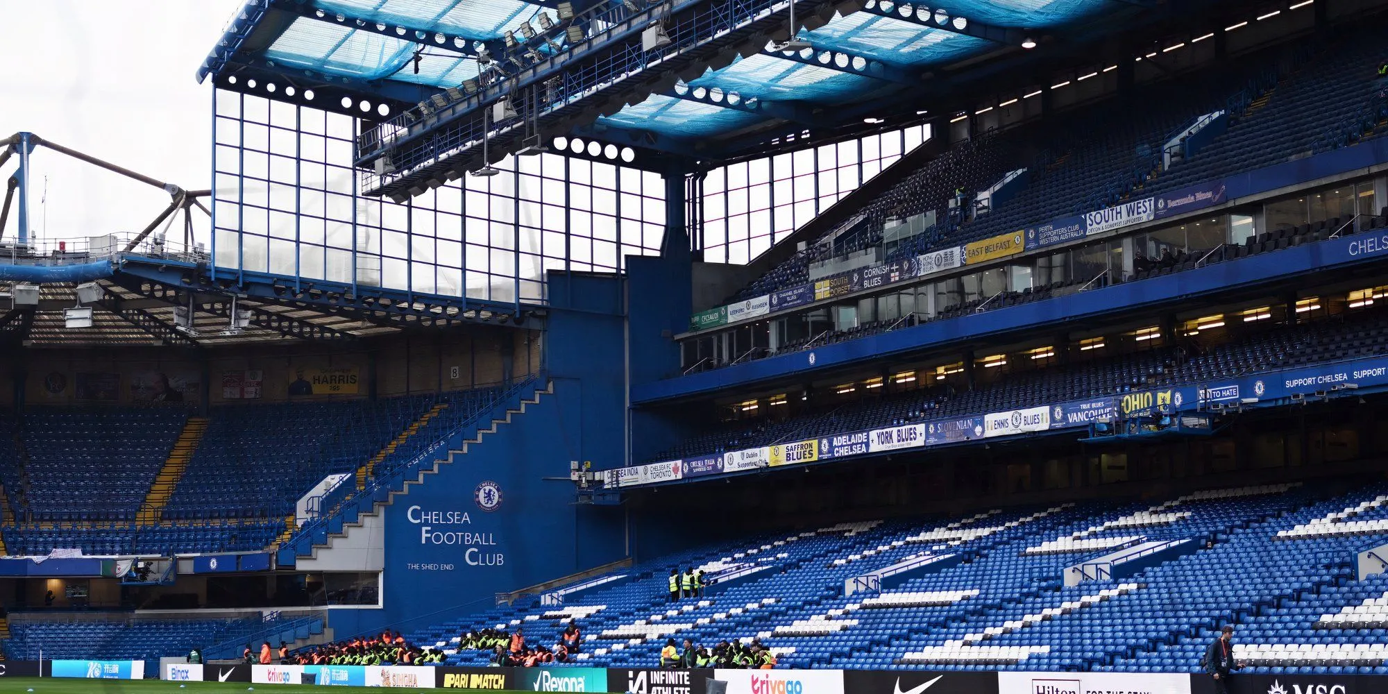 Khung cảnh sân Stamford Bridge của Chelsea