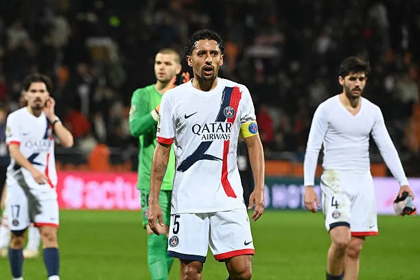 Các cầu thủ Nice sẵn sàng gây khó cho hàng thủ PSG tại Parc des Princes