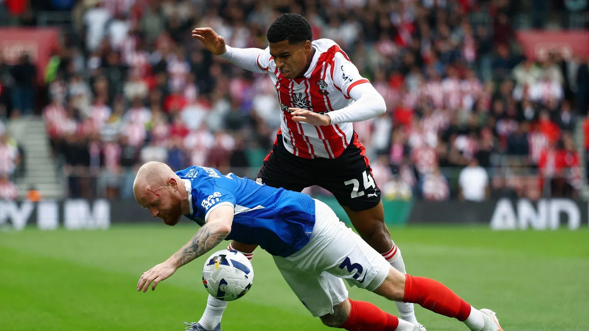 Cầu thủ Southampton trong buổi tập, chuẩn bị cho chuyến làm khách tới Ewood Park