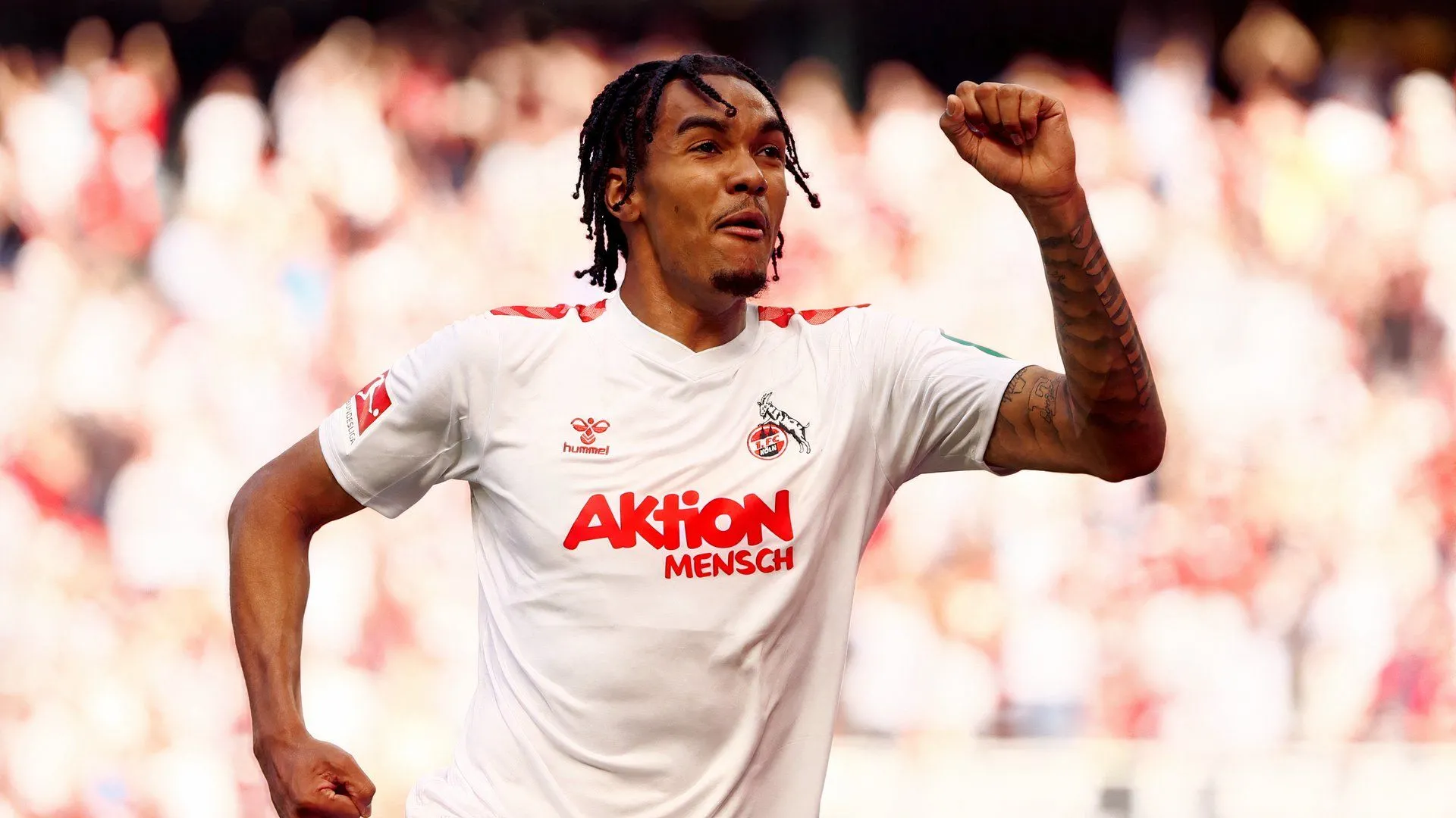 Damion Downs trong màu áo FC Koln, bản hợp đồng gây tranh cãi của Southampton mùa hè