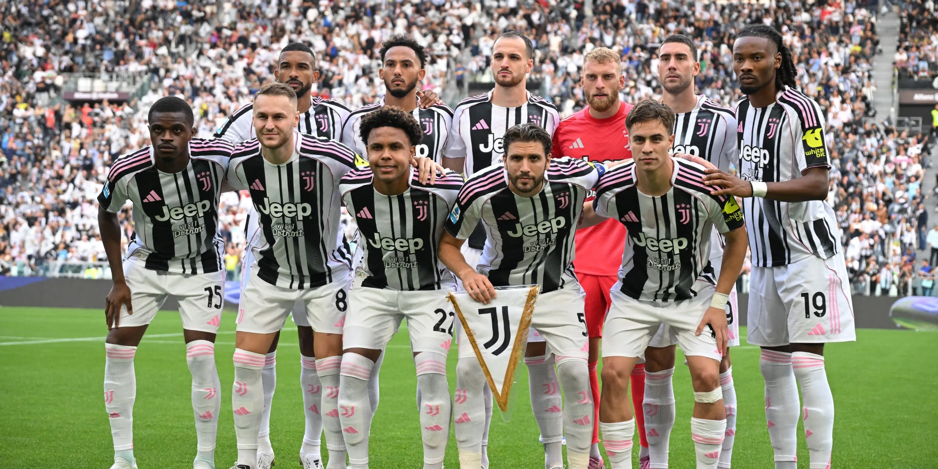 Đội hình Juventus trong bối cảnh CLB tìm kiếm HLV mới, phản ánh sự quan tâm của Serie A đến Maresca