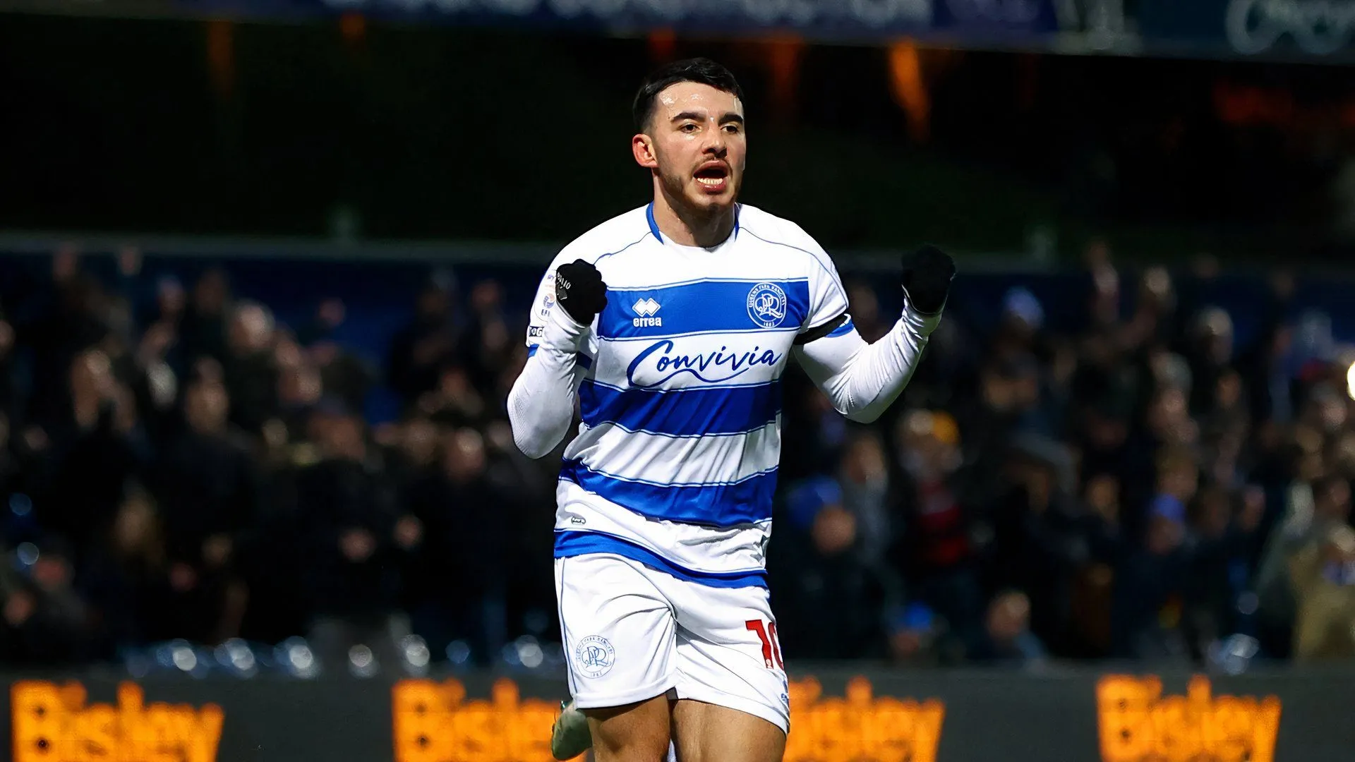 Ilias Chair trong màu áo QPR trở lại tập luyện, là một lựa chọn tấn công cho Stephan