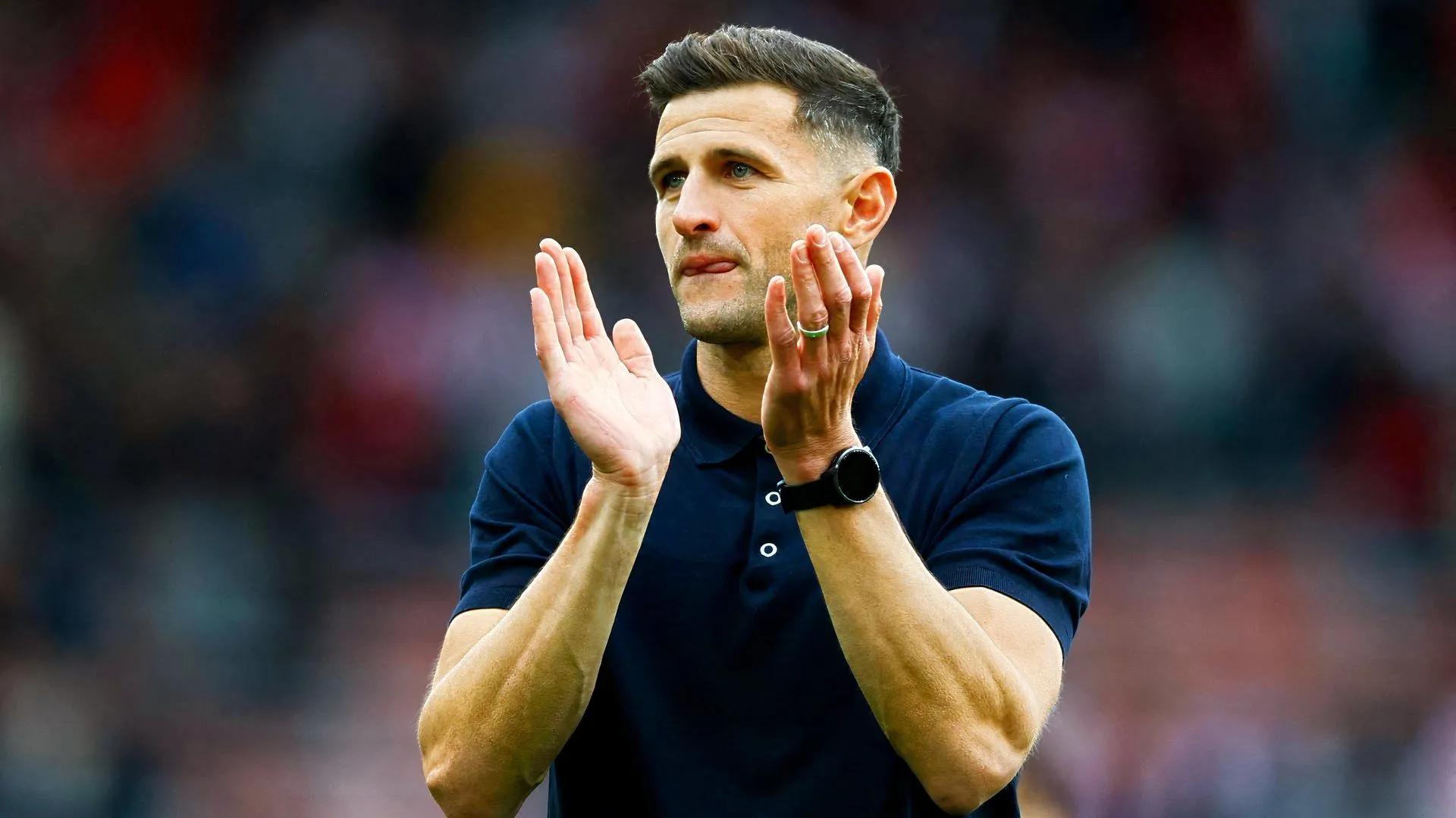 John Mousinho, HLV Portsmouth, chịu áp lực cải thiện hiệu suất hàng công của đội