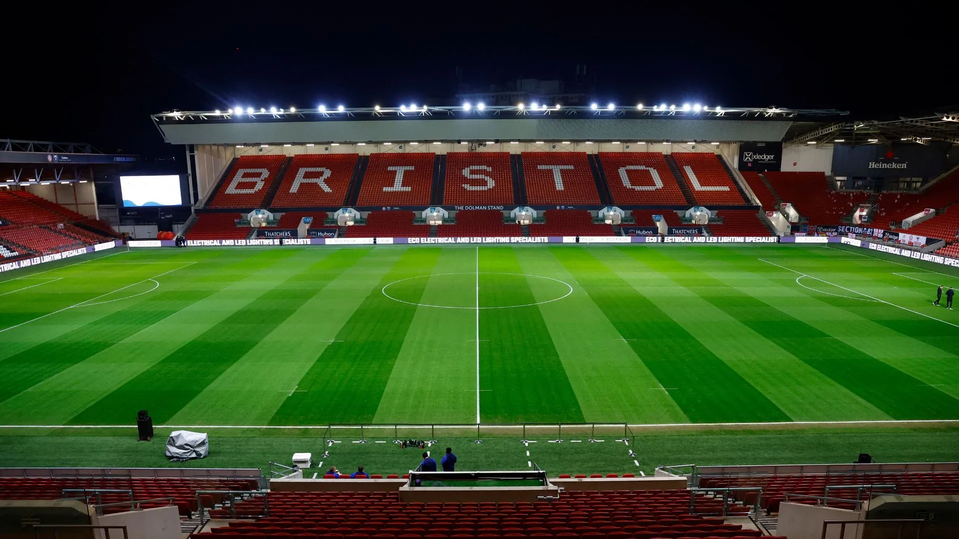 Sân Ashton Gate, nơi Bristol City đầu tư phát triển cơ sở vật chất để tăng sức cạnh tranh